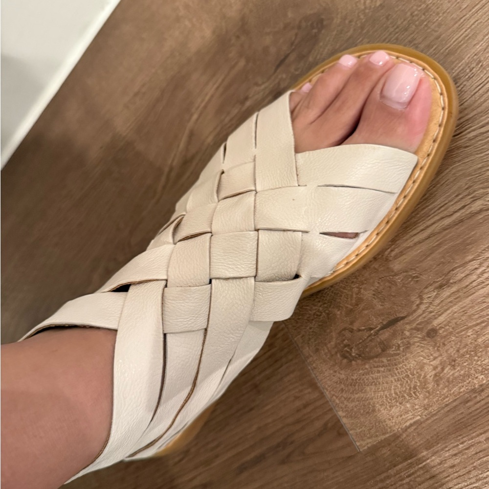 Born Woven Leather Women’s Sandals in Cream Size - Picture 6 of 10